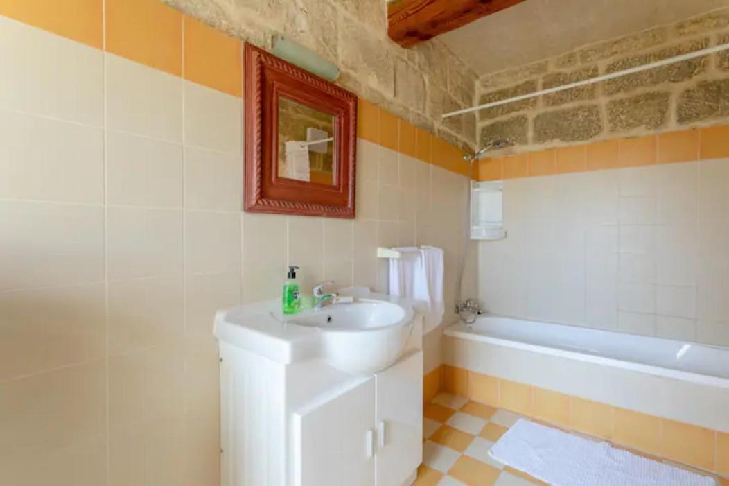 Ta' Frenc Farmhouse Għarb Dış mekan fotoğraf